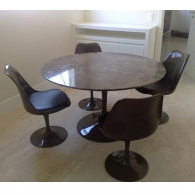 Mesa de jantar Tulipa Saarinen Redonda 150cm de 8 a 10 lugares mrmore Sao Gabriel base Preta