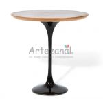 Mesa Lateral Saarinen redonda 51cm Madeira Freijo base Preta